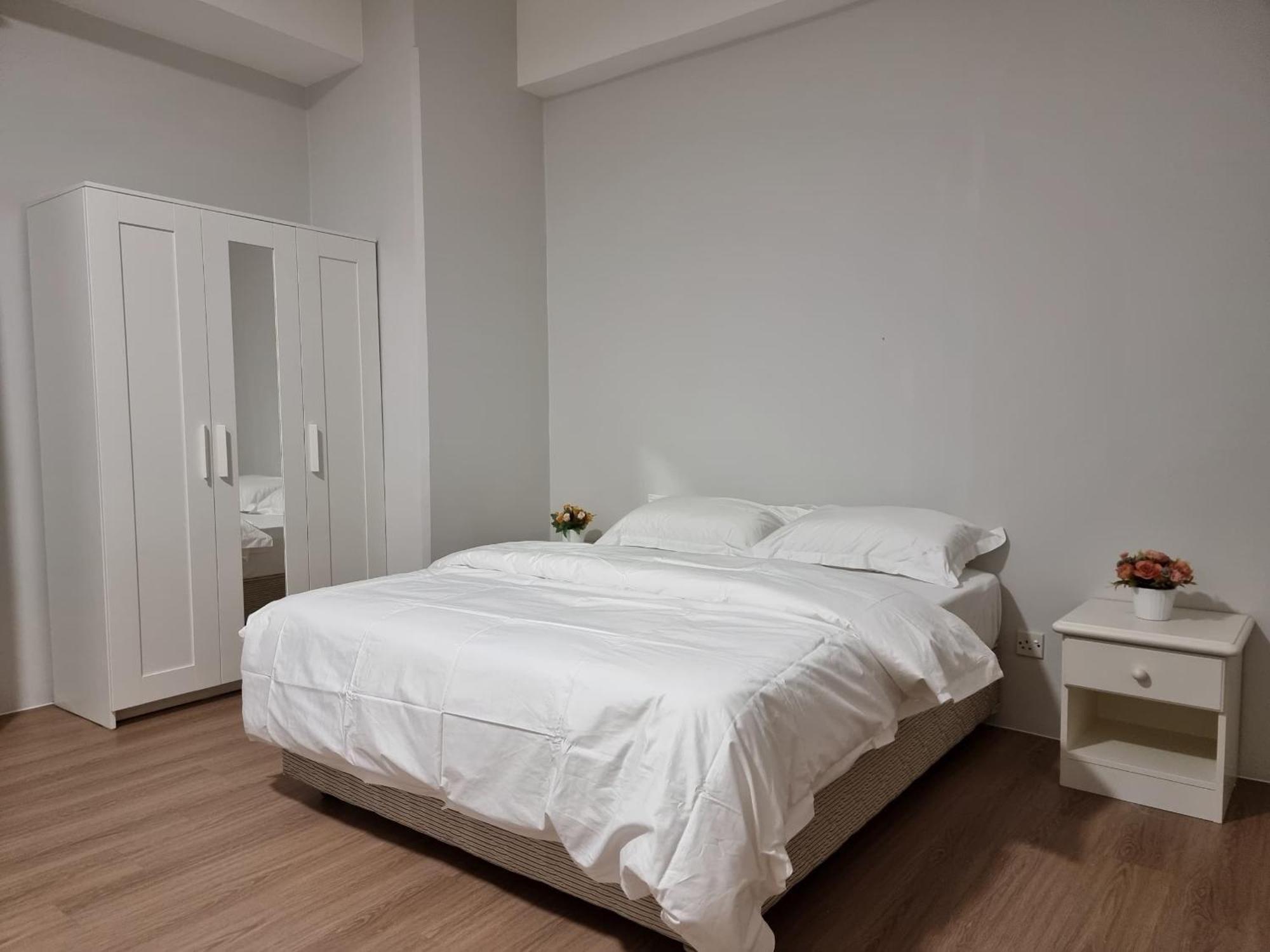 Cozzzy Hut Riverbank Suites Kuching With Spectacular River View Екстериор снимка