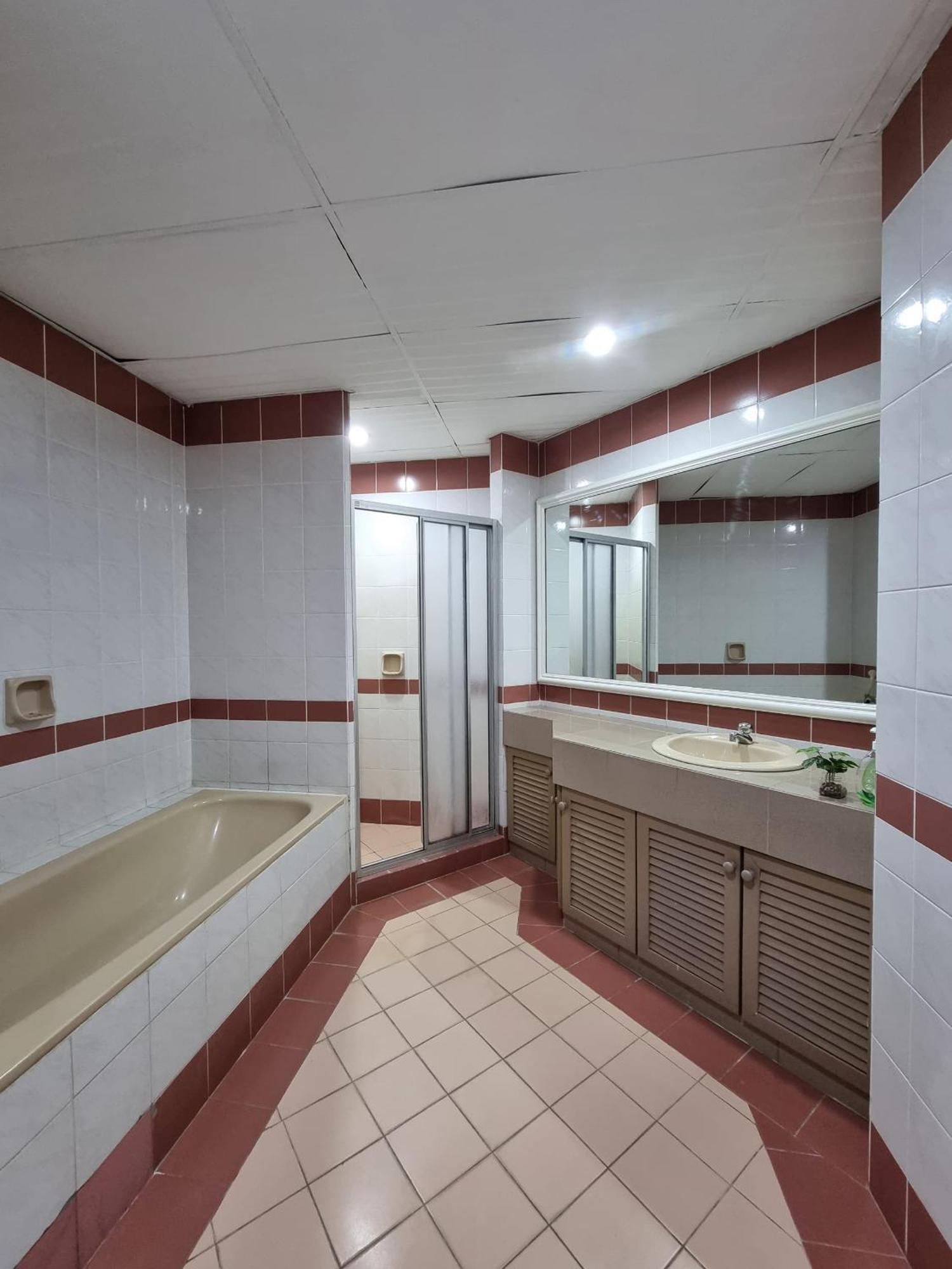 Cozzzy Hut Riverbank Suites Kuching With Spectacular River View Екстериор снимка
