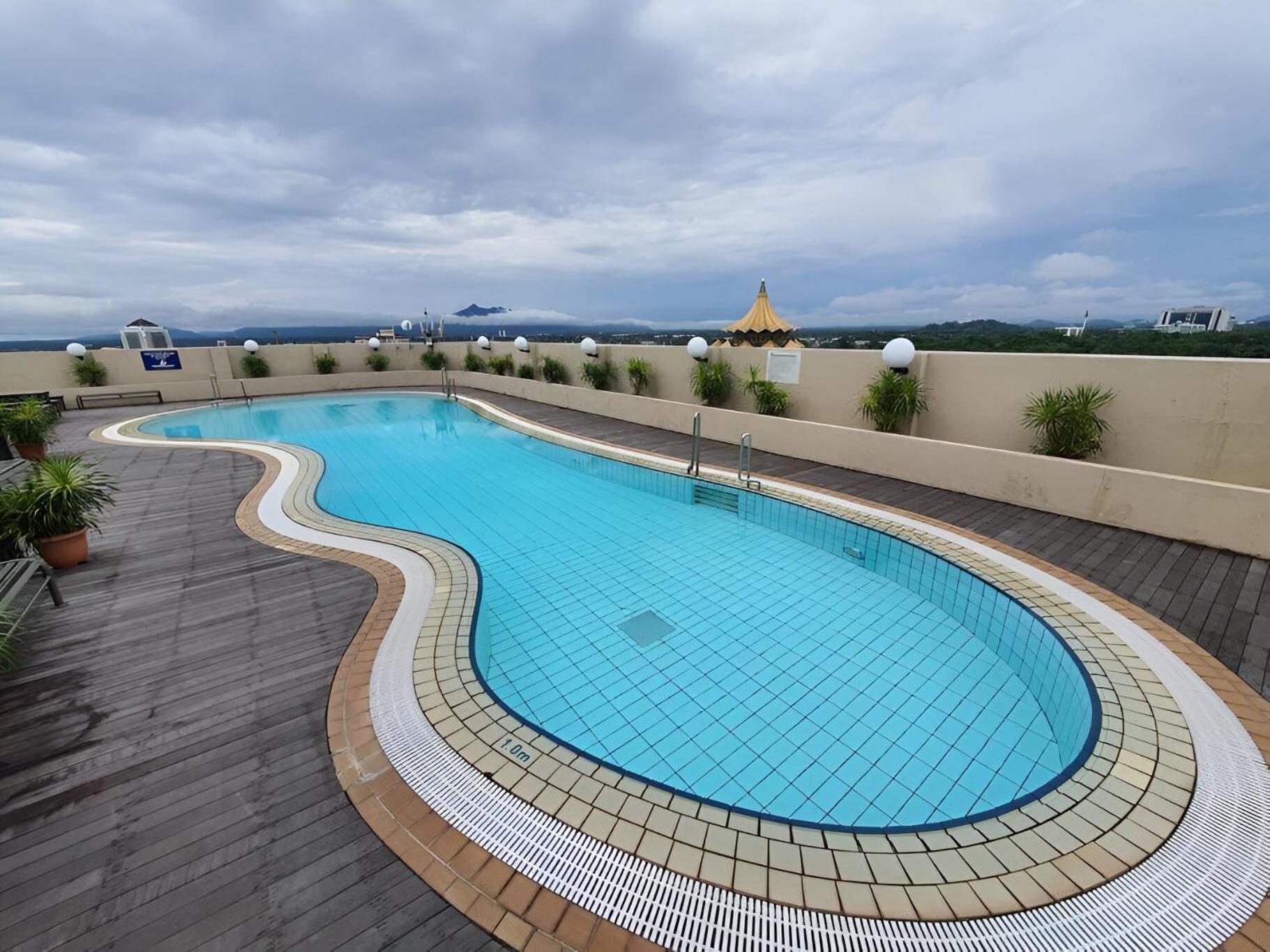 Cozzzy Hut Riverbank Suites Kuching With Spectacular River View Екстериор снимка