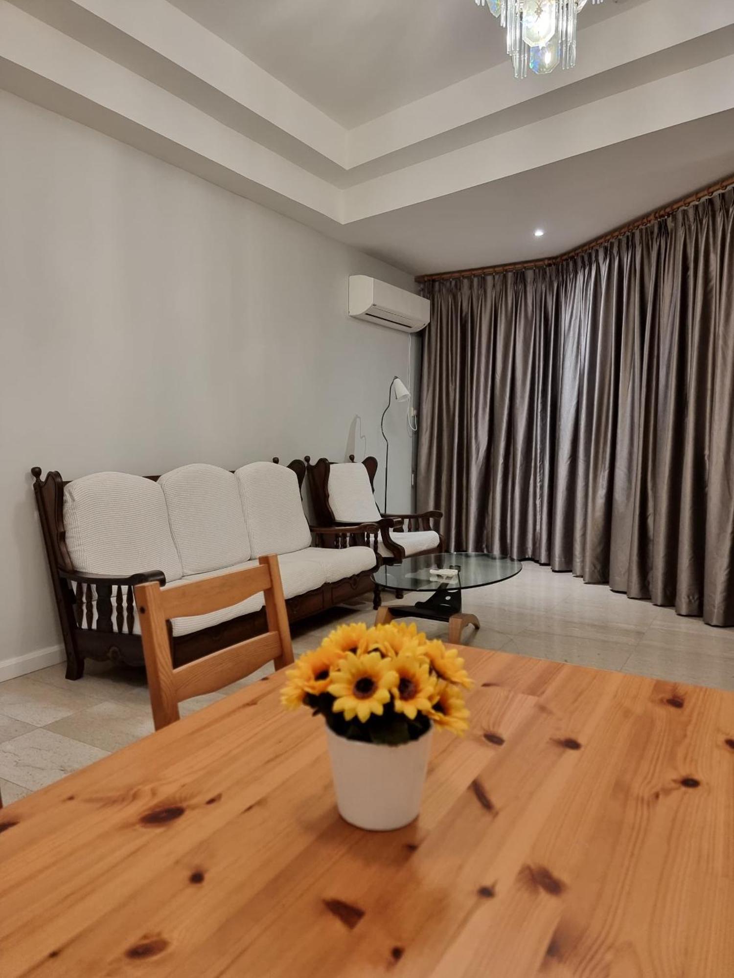 Cozzzy Hut Riverbank Suites Kuching With Spectacular River View Екстериор снимка