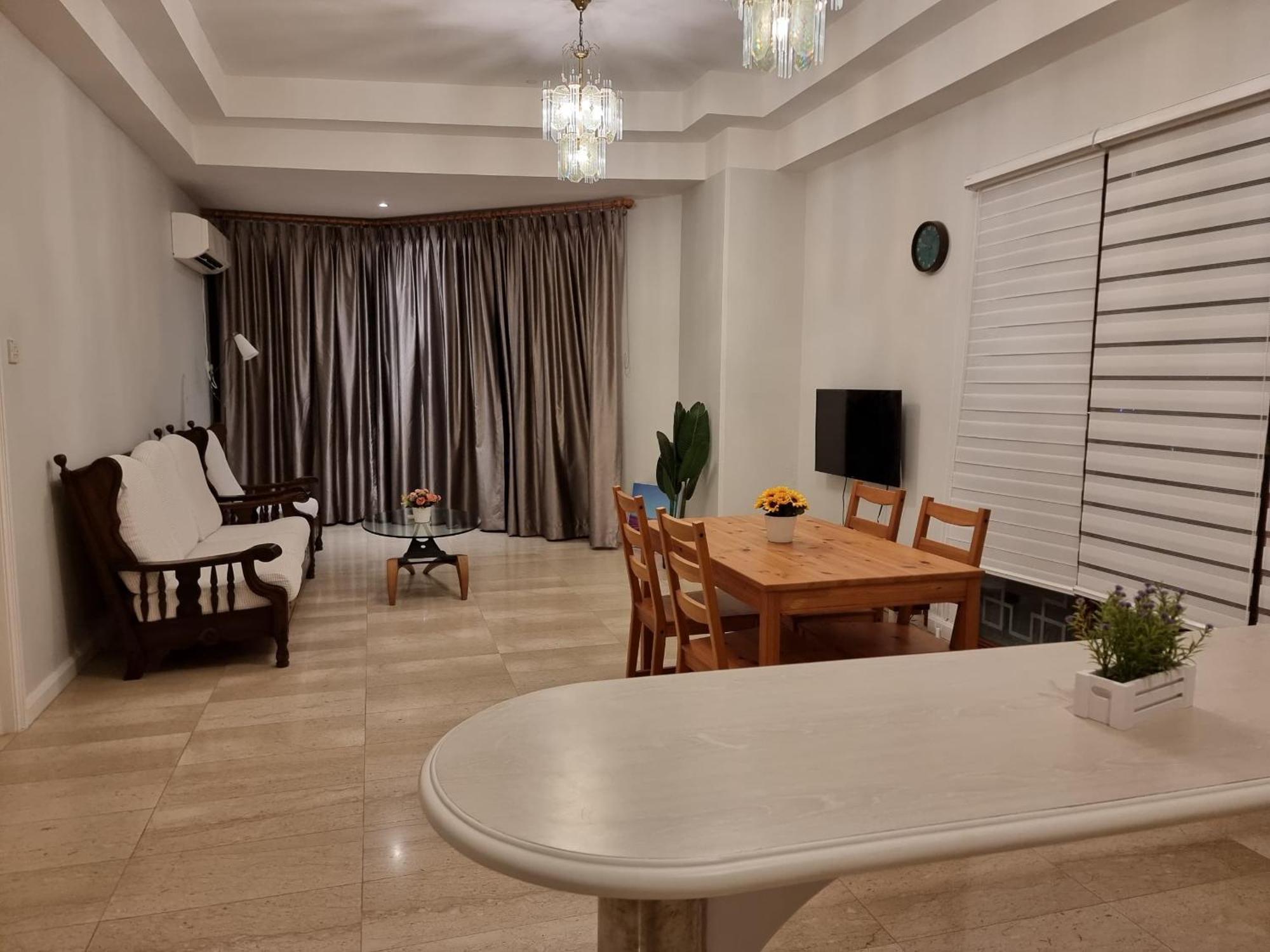 Cozzzy Hut Riverbank Suites Kuching With Spectacular River View Екстериор снимка
